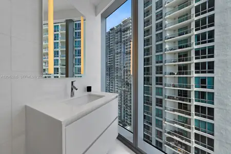 New construction Condo house 300 Biscayne Blvd Wy, Unit 2701, Miami, FL 33131 - image 2