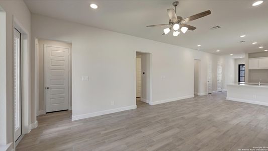 New construction Single-Family house 14411 Decker Saddle, San Antonio, TX 78254 Design 1992W- photo 14 14