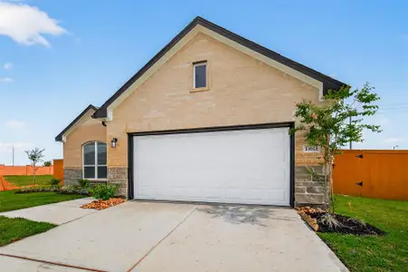 New construction Single-Family house 13613 Windward Mist Dr, La Marque, TX 77568 - image