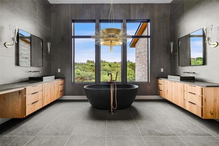 Magnificent Sultry Main Bathroom