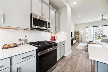 New construction Single-Family house 3911 Willowbend Pt, Houston, TX 77025 - image 8