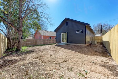 New construction Single-Family house 738 Chihuahua St, Lockhart, TX 78644 null- photo 27 27