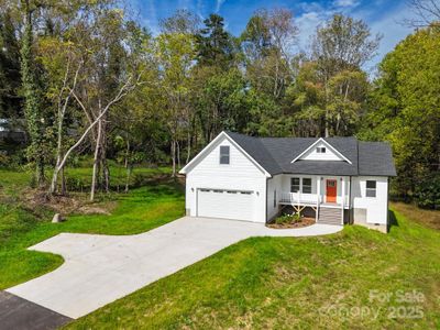 New construction Single-Family house 14 Holcombe Rd, Candler, NC 28715 - image