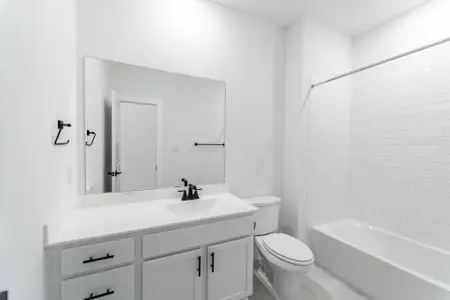 New construction Single-Family house 209 Joy Ln, Liberty Hill, TX 78642 plan Southfork - image 6