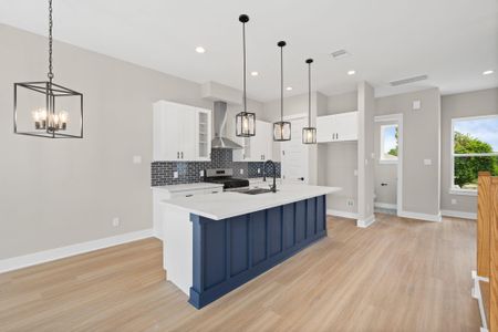 New construction Single-Family house 5836 Highland Sun Ln, Houston, TX 77091 - image 13