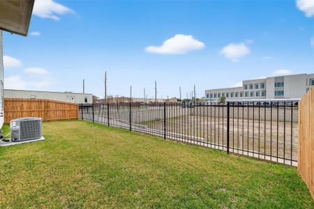 New construction Single-Family house 6702 Metro Blvd, Unit 2, Houston, TX 77083 - image 3