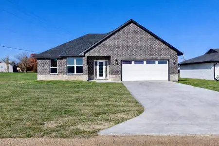 New construction Single-Family house 101 Baker B Ranch Rd, Trinidad, TX 75163 - image