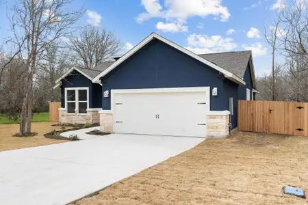 New construction Single-Family house 327 Nene Ln, Bastrop, TX 78602 null- photo 1 1