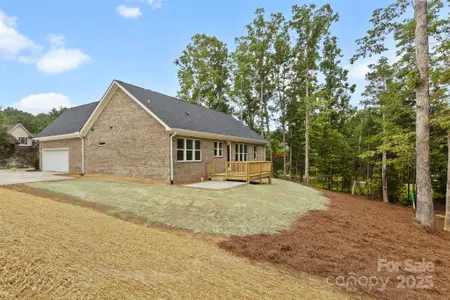 New construction Single-Family house 1028 Lyndon Dr, Lancaster, SC 29720 - image