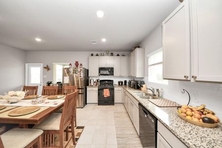 New construction Single-Family house 10510 Bear Point Ct, Rosharon, TX 77583 plan Concho - image 16