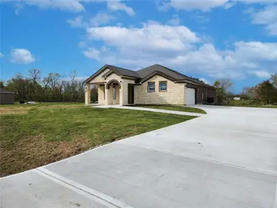 New construction Single-Family house 345 County Rd 6242, Dayton, TX 77535 - image