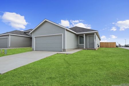 New construction Single-Family house 3825 Swift Fox Rd, New Braunfels, TX 78130 - image