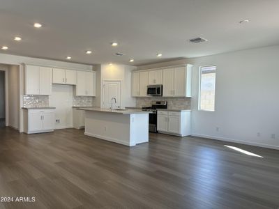 New construction Single-Family house 20558 N 226Th Dr, Surprise, AZ 85387 null- photo 4 4