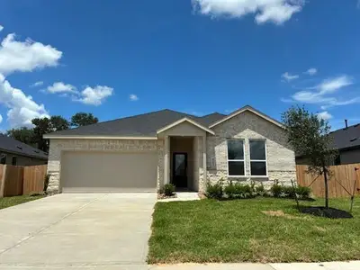 New construction Single-Family house 425 Robin St, Angleton, TX 77515 plan Springsteen - image