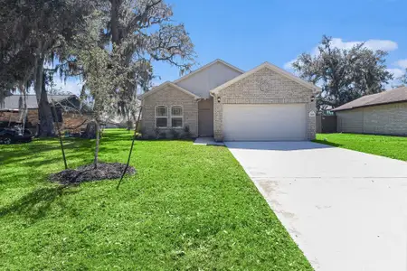 New construction Single-Family house 249 Edgewater Dr, West Columbia, TX 77486 plan Duval - image