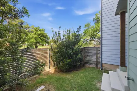 New construction Single-Family house 814 N Bluff Dr, Unit 74, Austin, TX 78745 - image