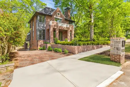 New construction Single-Family house 1026 Reeder Cir, Atlanta, GA 30306 null- photo 0
