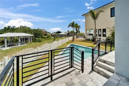 New construction Single-Family house 6520 Simone Shores Cir, Apollo Beach, FL 33572 - image 3