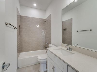 New construction Townhouse house 5621 Woodlands Dr, The Colony, TX 75056 null- photo 22 22