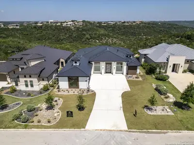 New construction Single-Family house 32 Mariposa Pkwy E, Boerne, TX 78006 null- photo 0