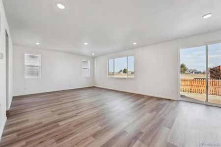 New construction Single-Family house 250 Lark Sparrow Way, Bennett, CO 80102 Moonstone- photo 6 6