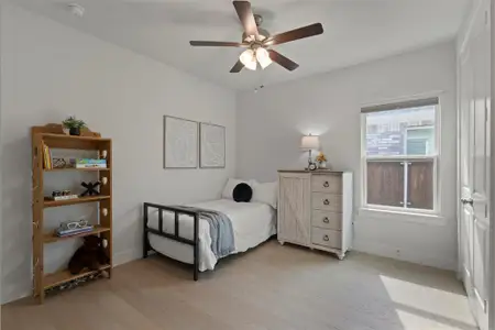 New construction Single-Family house 3905 Henley Ln, Garland, TX 75043 plan Spruce - image 16