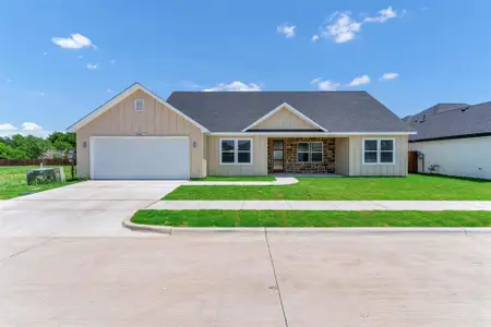 New construction Single-Family house 548 Highview Ct, Godley, TX 76044 null- photo 0
