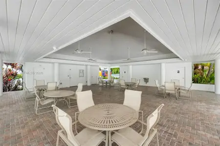 New construction Single-Family house 1977 S Oak Haven Cir, Miami, FL 33179 - image