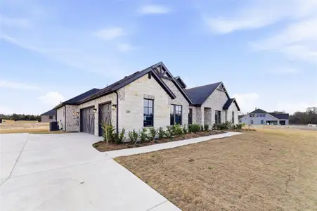 New construction Single-Family house 1445 Julian Dr, Van Alstyne, TX 75495 plan Cedar Sage - image