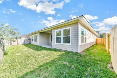 New construction Single-Family house 3915 Sugardale St, Baytown, TX 77521 - image 19