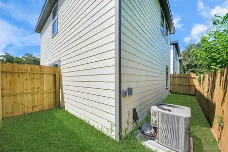 New construction Single-Family house 7312 Wileyvale Dr, Unit D, Houston, TX 77016 - image