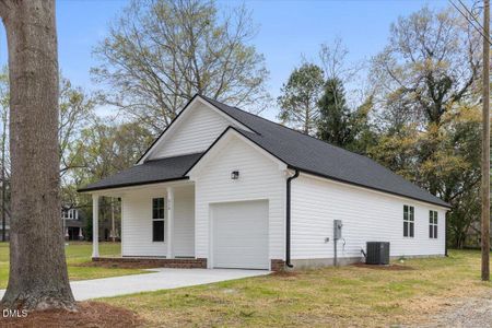 New construction Single-Family house 271 Mcneil Cir, Dunn, NC 28334 - image