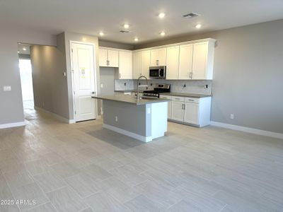 New construction Single-Family house 43386 N Wollemi St, Queen Creek, AZ 85140 null- photo 6 6