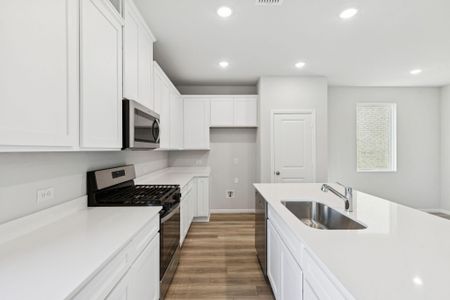 New construction Single-Family house 1115 Novelle Bend Dr, Huffman, TX 77336 - image 4