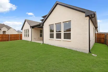 New construction Single-Family house 3933 Henley Ln, Garland, TX 75043 plan Pecan - image