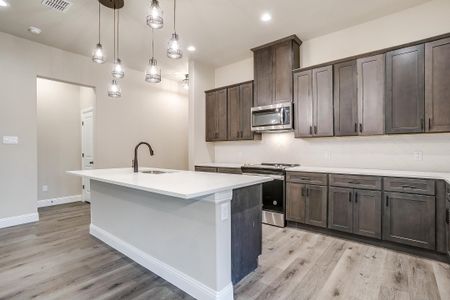 New construction Single-Family house 200 Sarra Ln, Poolville, TX 76487 plan The Concho - image 5