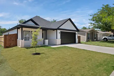 New construction Single-Family house 1700 S Hughes St, Fort Worth, TX 76105 - image