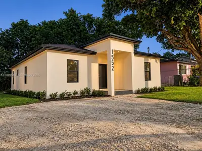 New construction Single-Family house 1552 Nw 51St Ter, Miami, FL 33142 - image