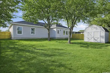 New construction Single-Family house 7126 Grand Vly, San Antonio, TX 78242 - image