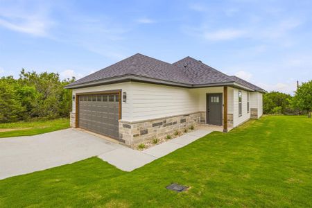 New construction Single-Family house 5708 Vanessa Ct, Granbury, TX 76048 - image