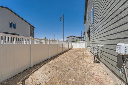 New construction Townhouse house 1250 S Algonquian St, Aurora, CO 80018 The Highland- photo 1 1