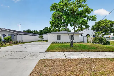 New construction Single-Family house 182 Sw 6 St, Deerfield Beach, FL 33441 - image