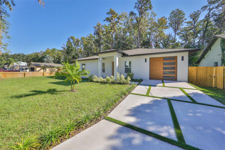 New construction Single-Family house 16407 Lake Byrd Dr, Tampa, FL 33618 - image