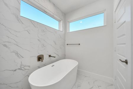 New construction Single-Family house 2210 Diagonal Ln, Houston, TX 77051 - image 5