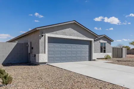 New construction Single-Family house 10018 W Mission Dr, Arizona City, AZ 85123 null- photo 1 1