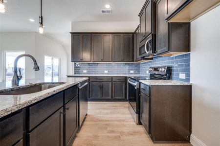 New construction Single-Family house 104 Ranchview, Valley View, TX 76272 - image 10