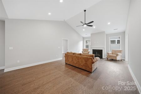 New construction Townhouse house 835A Wynnshire Dr, Hickory, NC 28601 - image 9