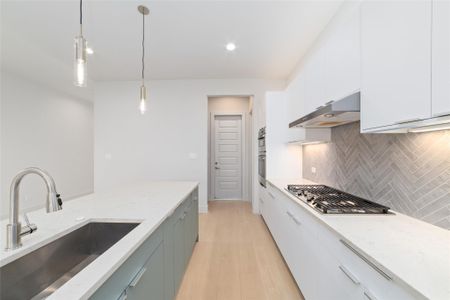 New construction Single-Family house 3007 Ventas Dr, Houston, TX 77047 - image 12