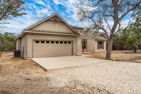 New construction Single-Family house 153 Spotted Horse Trl, Bandera, TX 78003 - image