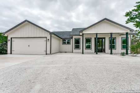 New construction Single-Family house 1140 Yaupon, Fischer, TX 78623 - image